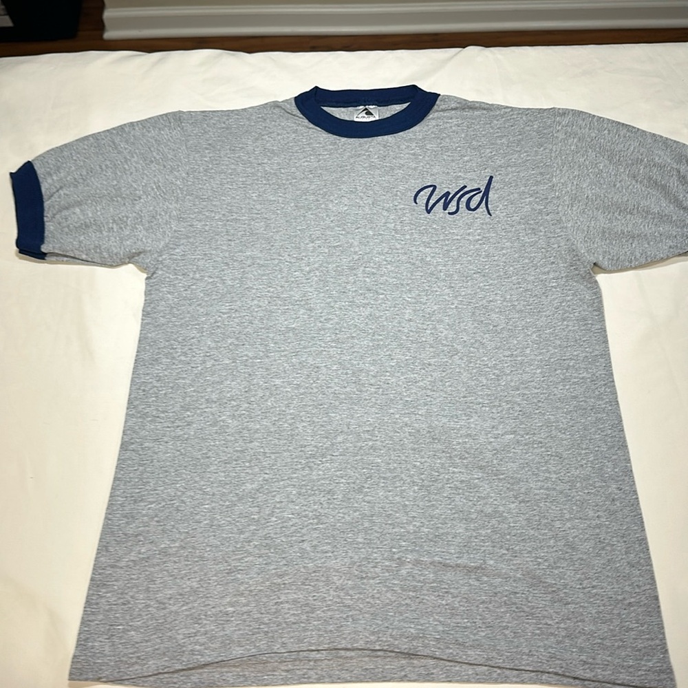 Men’s graphic tee “Summer on the sound” size Medium.